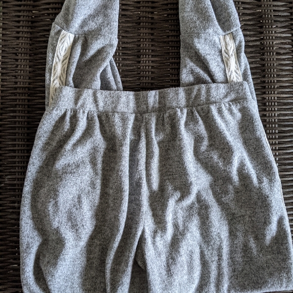 ๐ธ Joggers - Picture 2 of 4